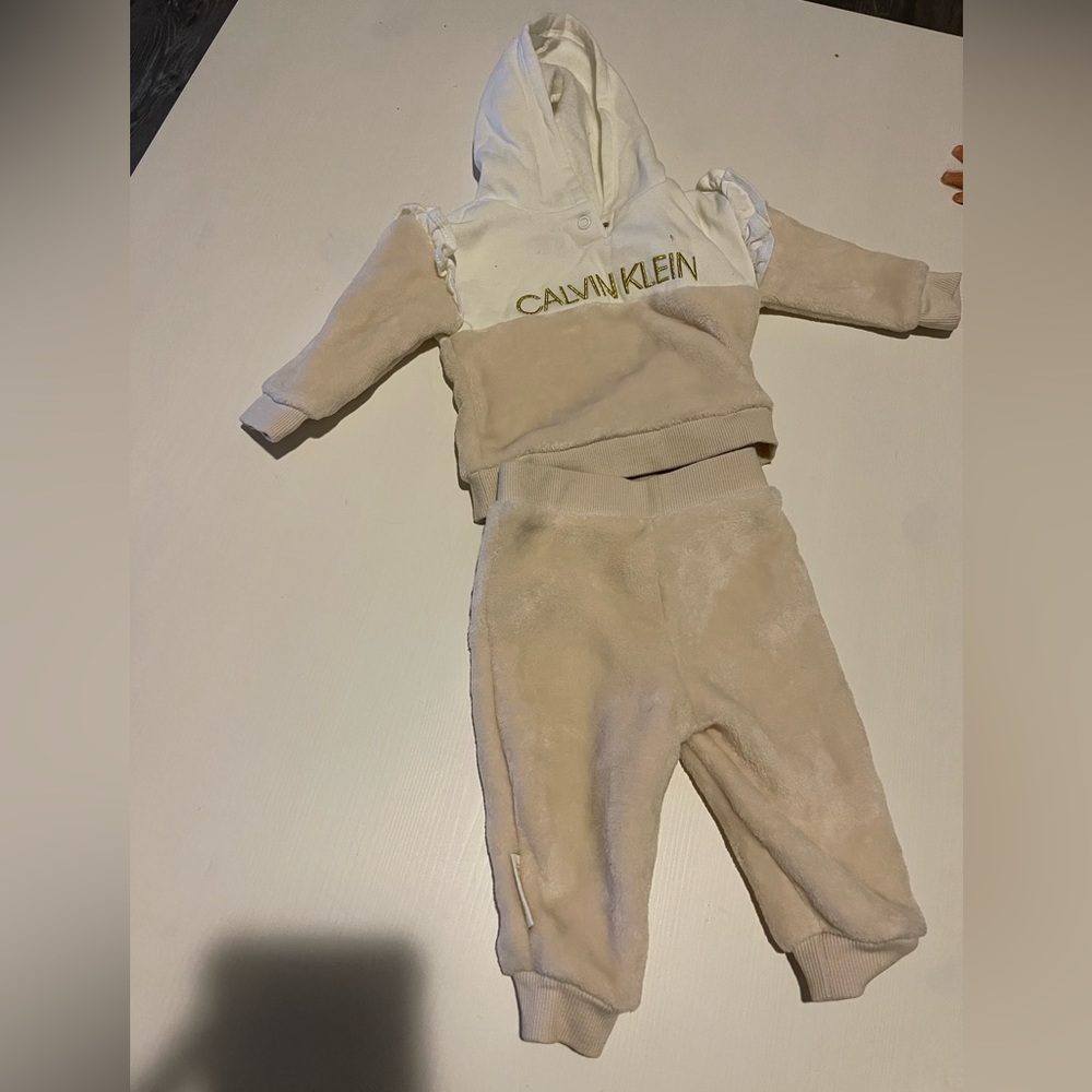 Calvin Klein two piece outfit 3-6 month